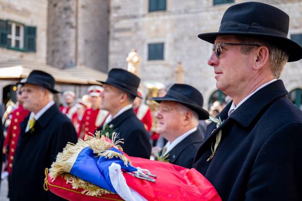 Dubrovnik: Spuštanjem barjaka sv. Vlaha i podizanjem državne zastave te misnim slavljem završila je ovogodišnja Festa svetog Vlaha