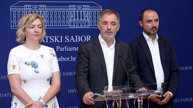 Zagreb: Klub zastupnika SDSS-a o napadu na Srbe i podruÄja Knina