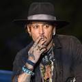 Pijani Depp radi kaos na setu: ‘Udari me, evo ti 100.000 $’