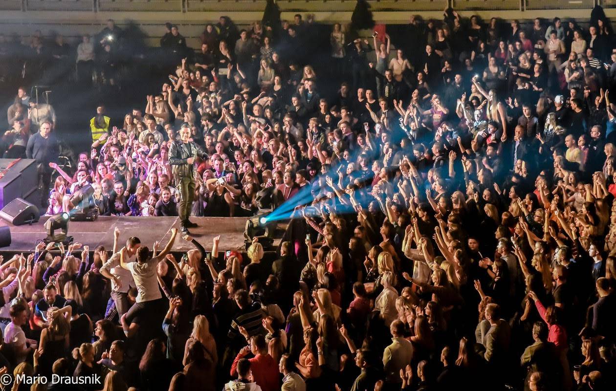 Ivan Zak imao koncert u Areni Varaždin: Fanovi pjevali u glas