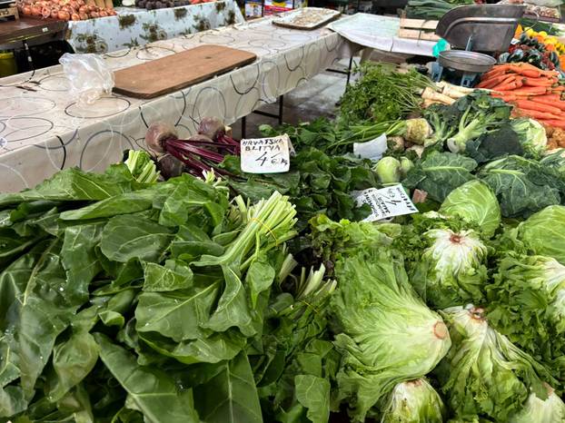 Bili smo na tržnici u Utrini: Evo kakve su cijene uoči Uskrsa!