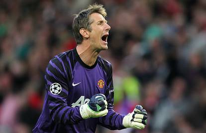 Edwin van der Sar napustio je bolnicu u Splitu i liječenje će nastaviti u rodnoj Nizozemskoj