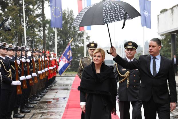Zagreb: Dolazak uzvanika za inauguraciju Zorana Milanovića