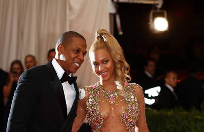 Beyonce u panici: Blizanci su još u bolnici, oboje imaju žuticu