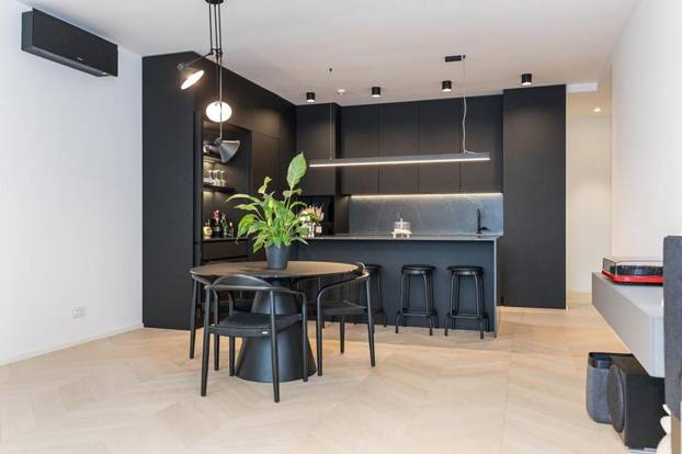 FOTO Prodaje se stan u srcu popularnog zagrebačkog kvarta - vrijedi li skoro milijun eura?