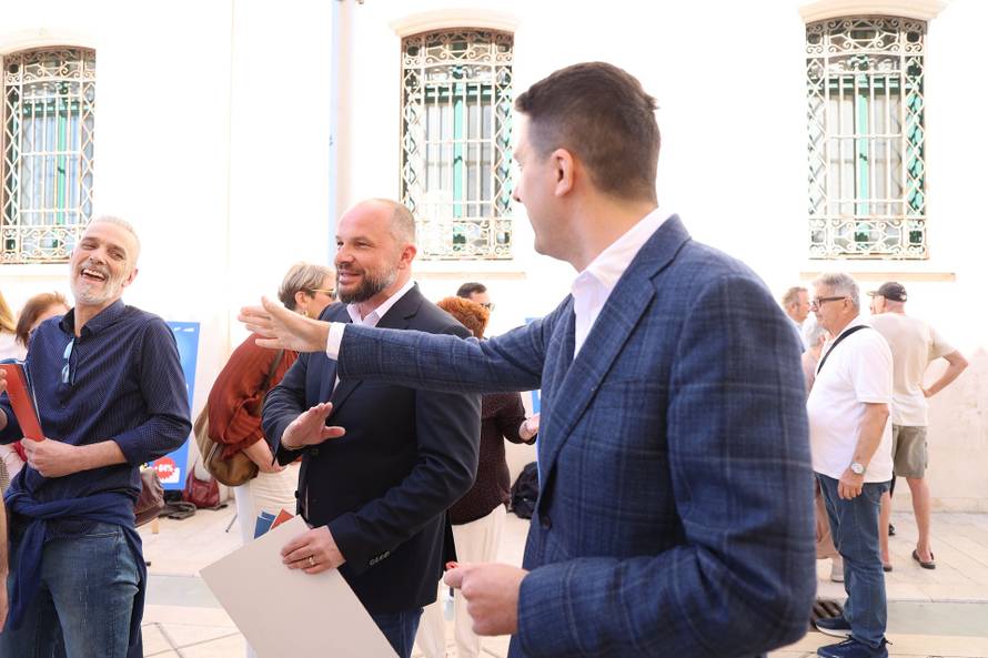 Split: Konferencija za medije povodom zajedničke kampanje SDP-a i Možemo! "Plenkovićeva inflacija"