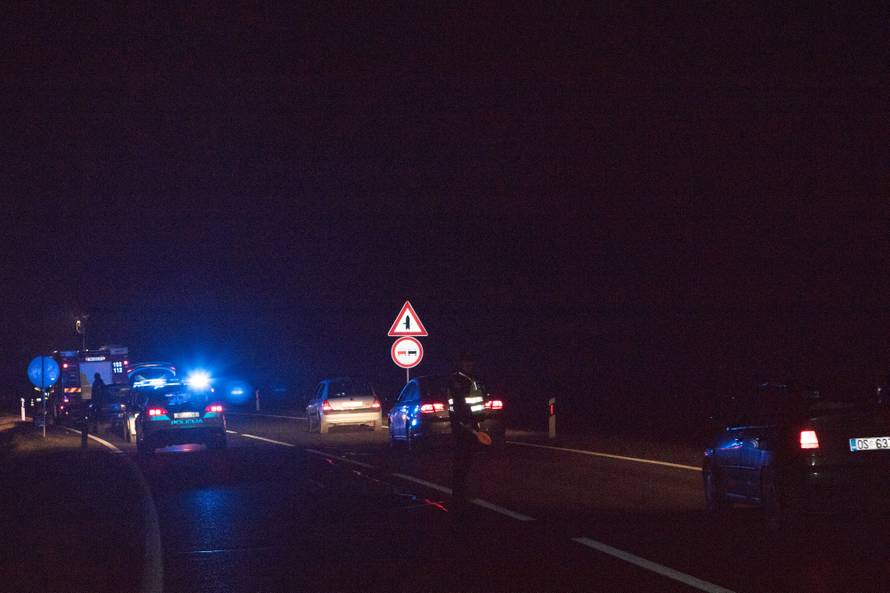 Auto se prevrnuo više puta, vozač (48) je ispao i poginuo