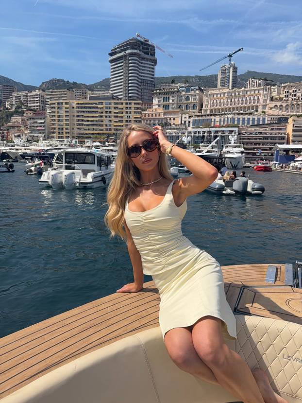 FOTO Nova ljubav na pomolu u Formuli 1? Aktualnog prvaka obgrlila fatalna influencerica