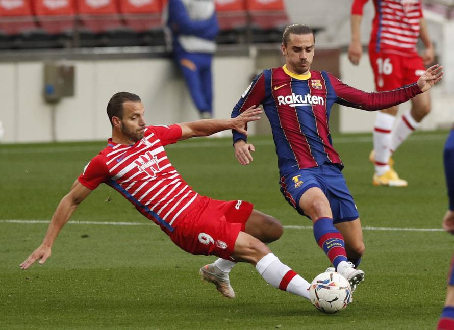 La Liga Santander - FC Barcelona v Granada