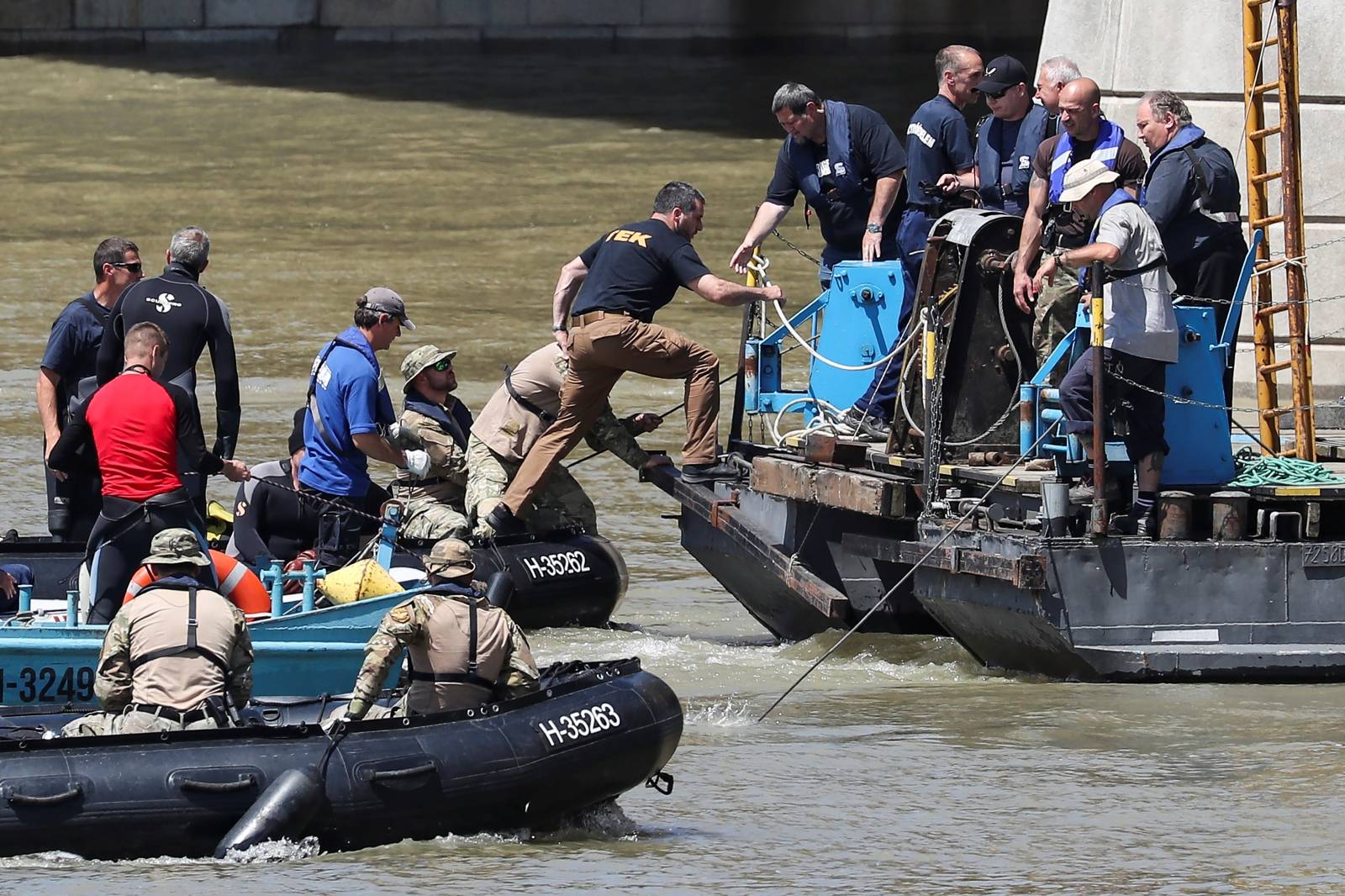 Tourist boat accident in Budapest