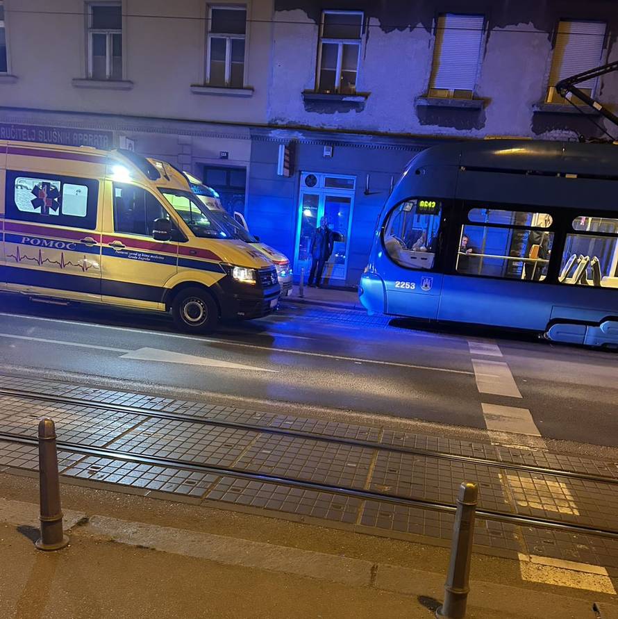 Pješakinju u Zagrebu udario tramvaj: 'Hitna je brzo stigla'