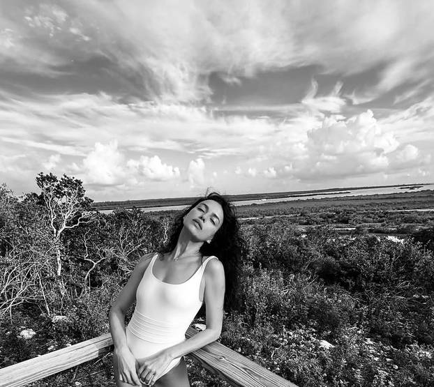 Ljubio ju je Ronaldo, Georgina je i dalje mrko gleda, a ona nikad ljepša danas slavi...