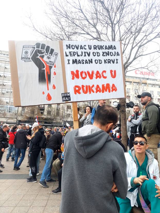 FOTO Ovo su najoriginalniji transparenti iz Beograda: 'Ruke su vam krvave', 'Što ćaci gugla'