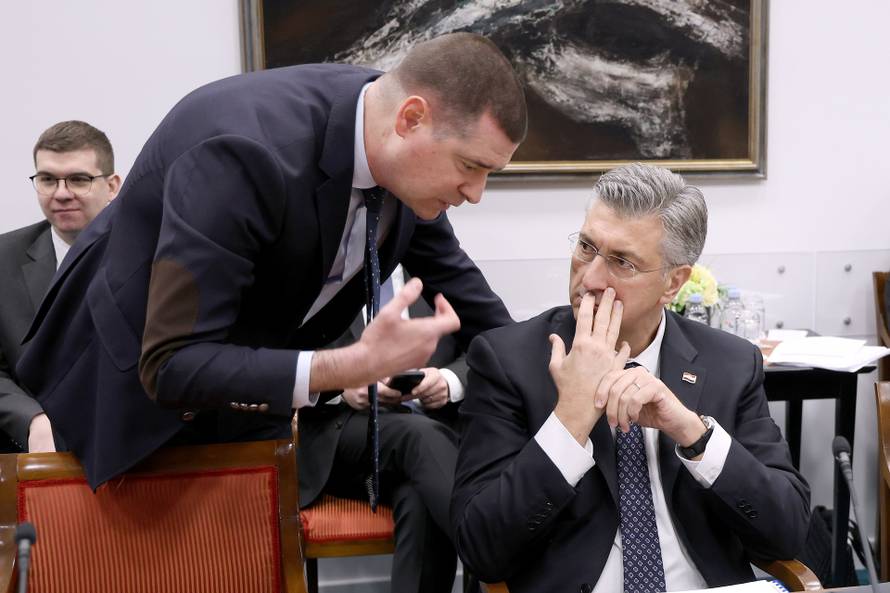 Zagreb: Plenkovic odborima predstavio Alena Ružića, kandidata za novog ministra rada, mirovinskog sustava, obitelji i socijalne politike