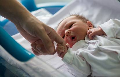 S covid potvrdom možemo ići u shopping, ali ne na porod: 'Bilo bi lakše da je suprug bio tamo'