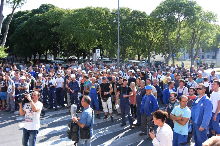 Drama u Puli: 'Neka se Vlada odluči. Radnicima je dosta igre'