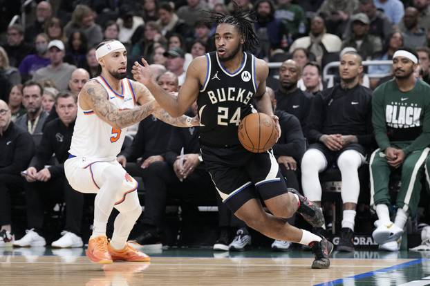 NBA: New York Knicks at Milwaukee Bucks