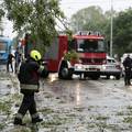 U&Zcaron;IVO Oluja poharala Zagreb i okolicu: Vatrogasci imaju pune ruke posla, gasili i po&zcaron;ar ku&cacute;e!