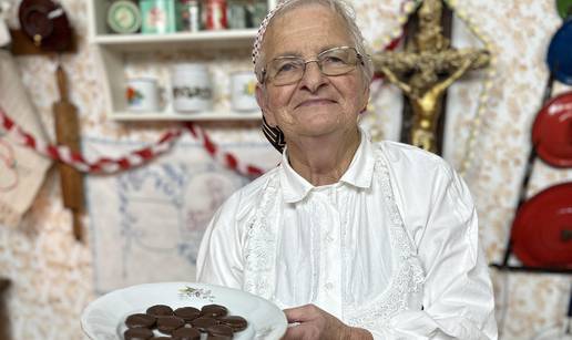 Adventski kalendar kolača, dan deveti: Baka Ana radi gumbeke