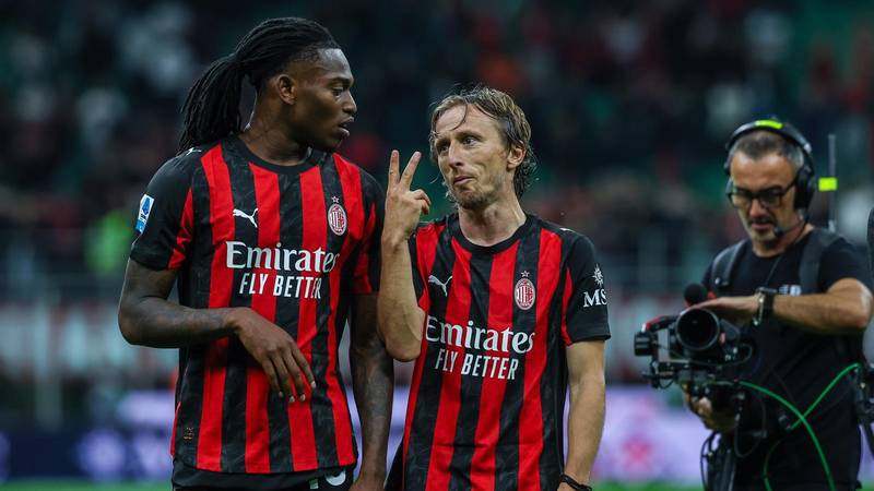 Navijači Real Madrida žale za Modrićem: Možemo ga vratiti? Luka bi nam bio najbolji veznjak