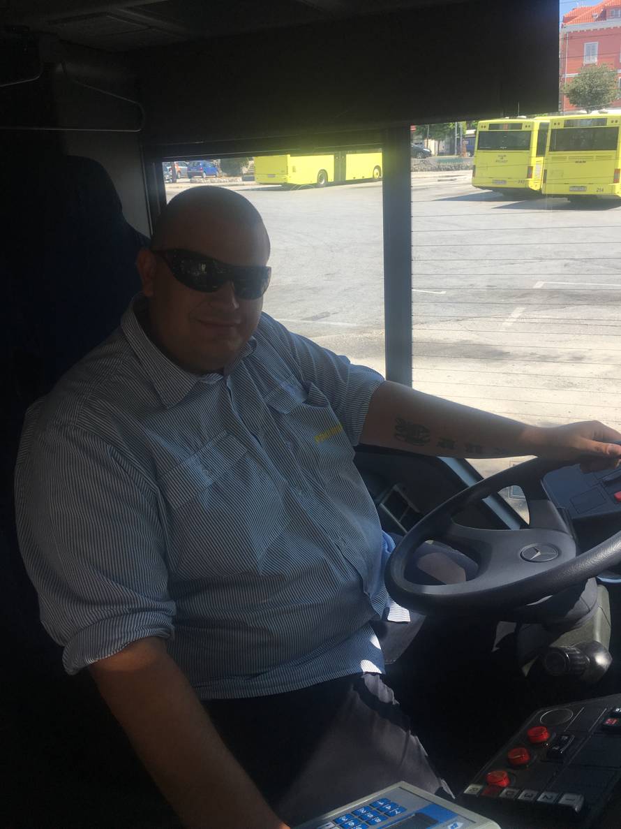 Vozač busa u Splitu izbacio sve putnike: Htio pomoći invalidu