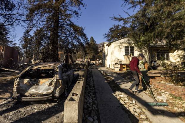 California Wildfires Remaining Homes Photo Gallery