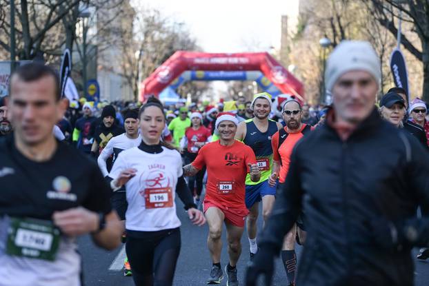 Zagreb: Startao Zagreb Advent Run 2021