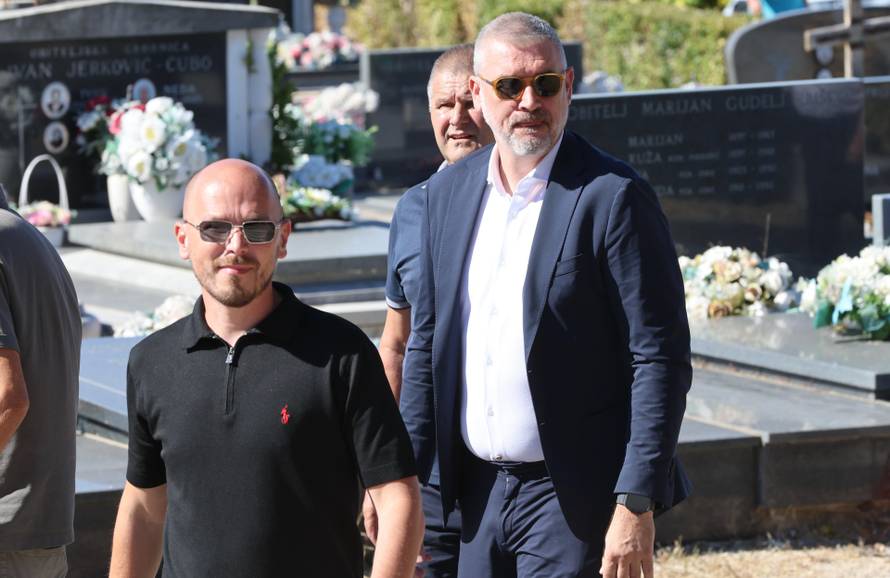 Zmijavci: Posljednji ispraćaj Ivana Gudelja