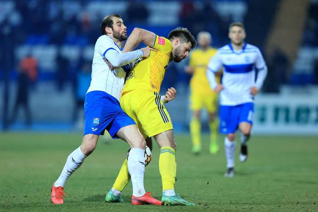 U derbiju 25. kola Prve HNL Osijek je na stadionu Gradski vrt pobijedio Dinamo sa 1-0