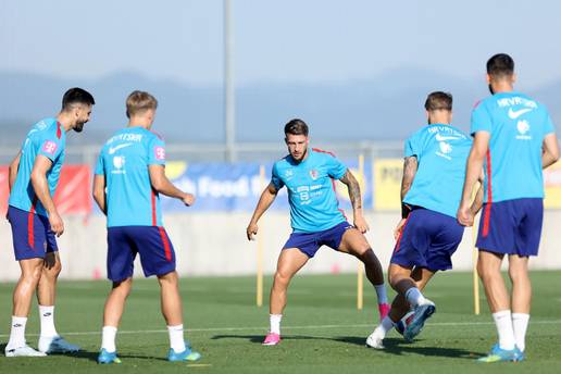 Vatreni ja&ccaron;i za jo&scaron; dva igra&ccaron;a: Fruk i Pa&scaron;ali&cacute; zapeli u '&scaron;evi', Kramari&cacute; trenira punim gasom!