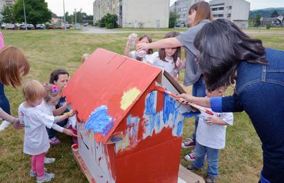 Djeca u Petrinji sama uredila vrtić šarenim i veselim bojama