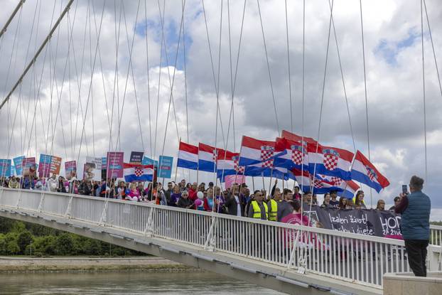 Osijek: Održan je  Hod za život
