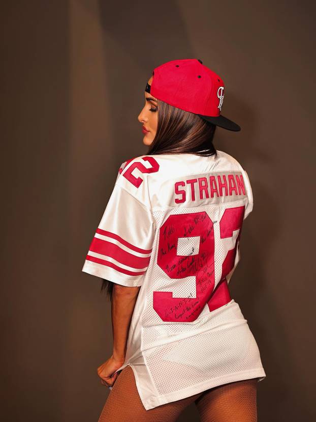 FOTO Može joj biti sin! Kečerica (42) zavela 20 godina mlađeg: 'Dugo me nitko nije ni taknuo'