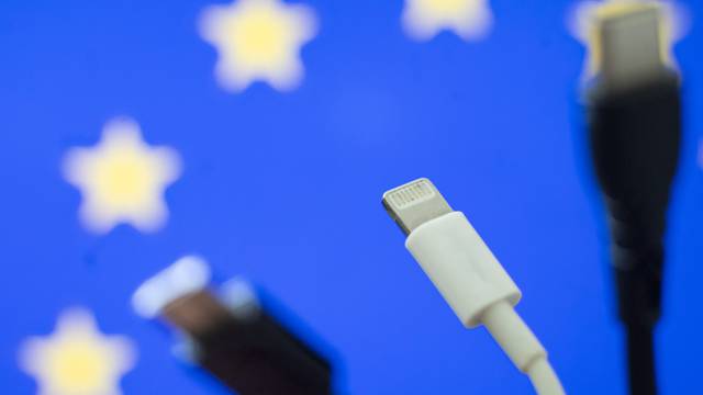 Europski parlament spreman za pregovore o univerzalnom punjaču, žele smanjiti e-otpad