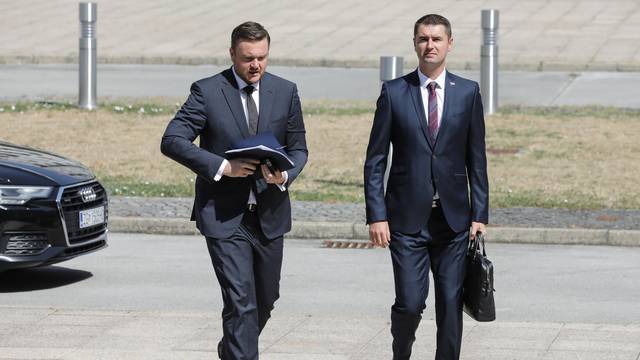 Zagreb: Članovi Vlade RH dolaze na sjednicu u NSK