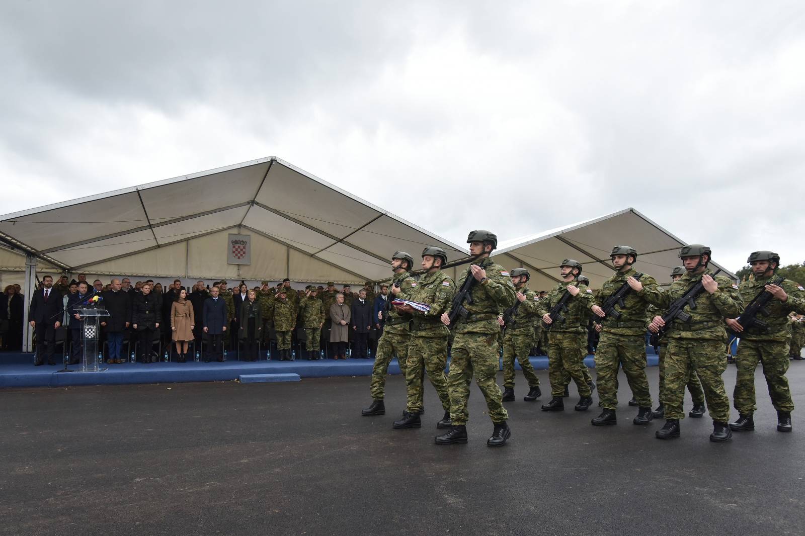 Na bivšem vojnom aerodromu u Valturi svečano otvorena vojarna "Hrvatski branitelji Istre"