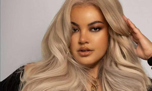 Plus-size influencerica ponosno pokazuje svoje obline: 'Tko se ne bi hvalio ovakvim grudima?'