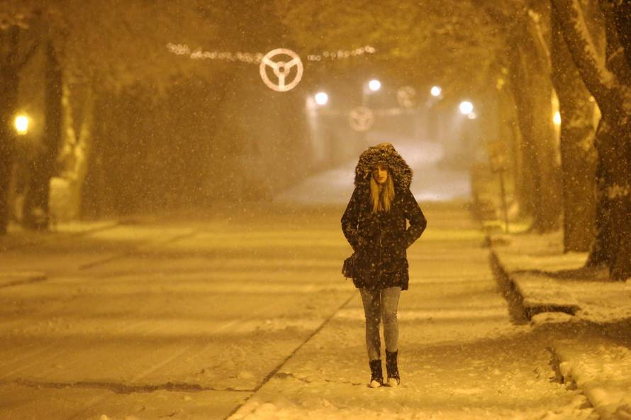 Snijeg zabijelio Sinj