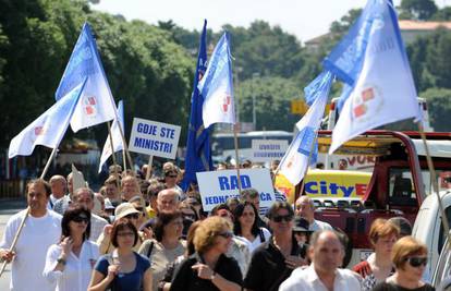 Radnicima Dalmacijavina platili, prekinuli su štrajk