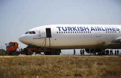 Avionu Turkish Airlinesa pri slijetanju puknule dvije gume