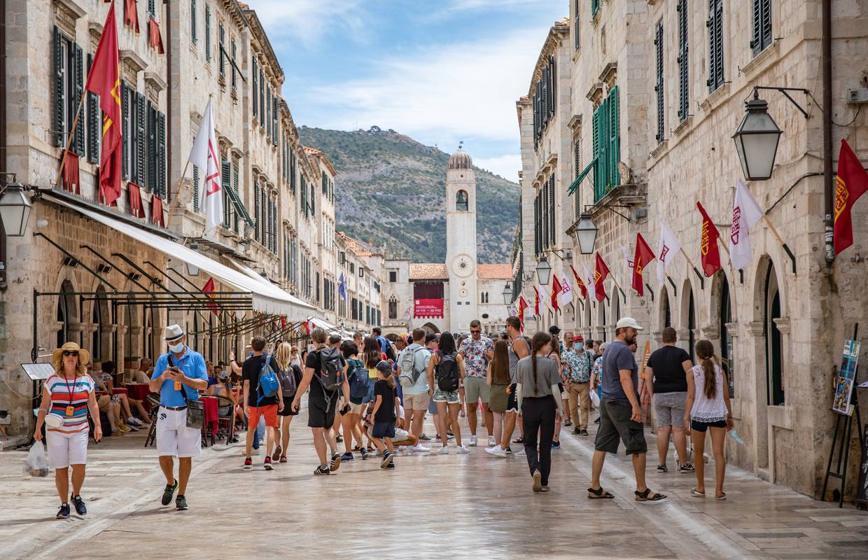 Dubrovnik u srpnju imao samo 53 posto noćenja iz dobre 2019. Ali su sretni - dolaze im bogati
