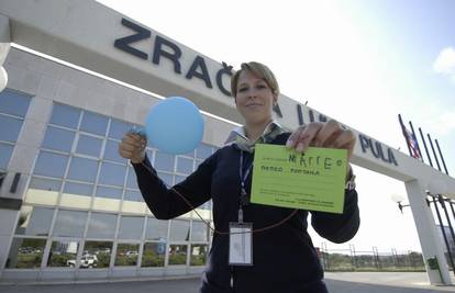 Plavi balon prešao 400 km i sletio na aerodrom u Puli