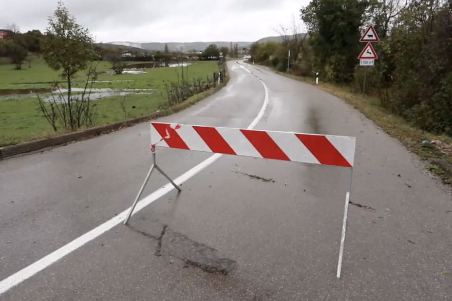 Grobničko polje i prometnice pod vodom