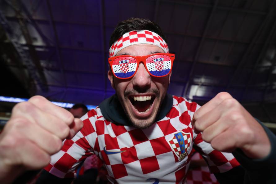 Lille: Atmosfera na stadionu tijekom treÄeg dana finala Davis Cupa izmeÄu Francuske i Hrvatske