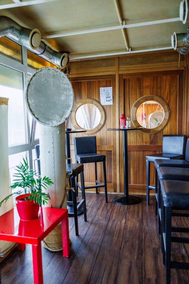 FOTO Zavirite u prvi brod-hotel u Hrvatskoj: Noćenje na ovom brodu u Rijeci ima posebnu čar