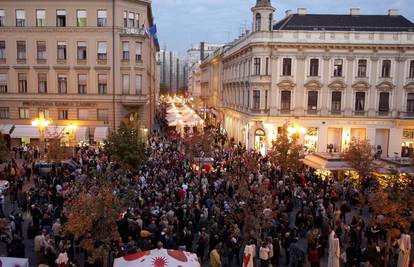 Građani na trgovima: Više ne želimo živjeti u strahu 