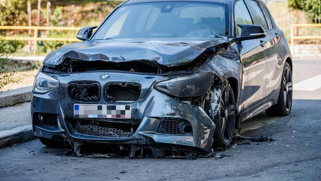 Podmetnut požar: Policija traži tko je zapalio BMW u Splitu