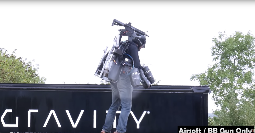 On je pravi Iron Man: Sa svojim odijelom može letjeti i pucati