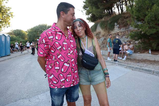 Split: Okupljanje posjetitelja prije otvaranja 10. Ultra Europe festivala