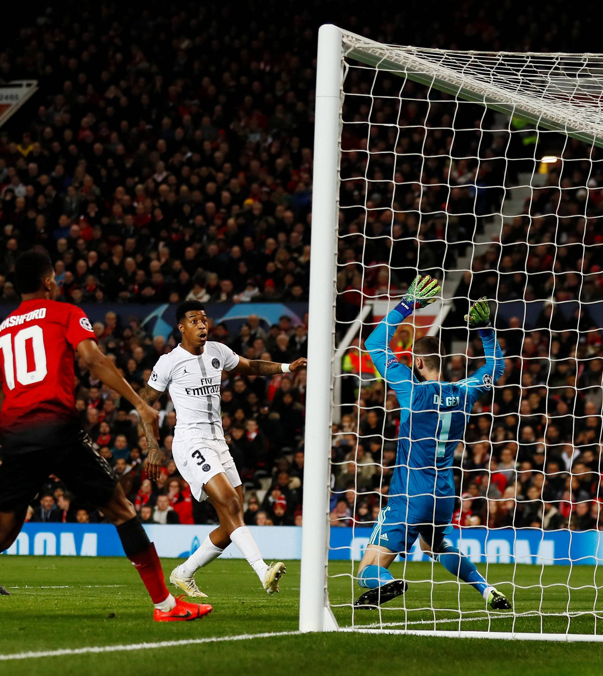 Champions League Round of 16 First Leg - Manchester United v Paris St Germain